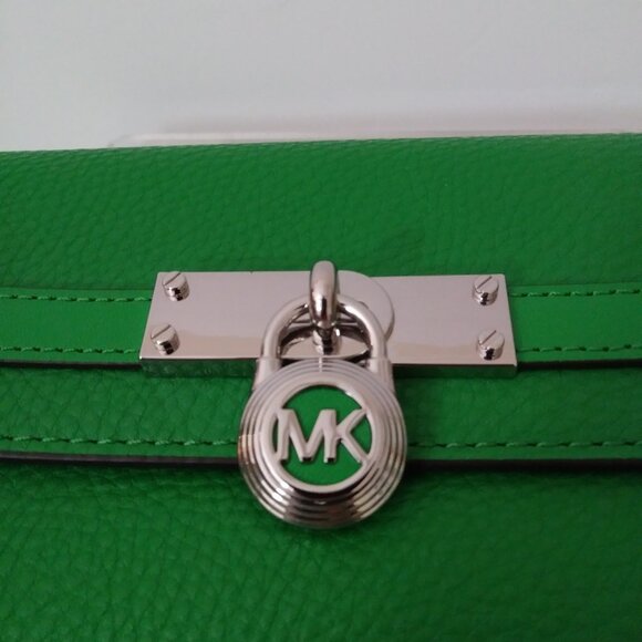 Michal Kors Nouveau Hamilton Palm Green Wallet - Picture 9 of 14